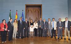 La presidenta de la Junta de Andalucía se reúne con la Mesa del Tercer Sector