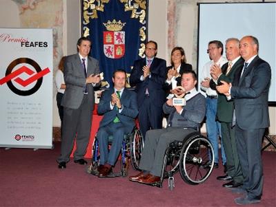 La consejera de Familia comparte el premio Feafes 2013 con CERMI Castilla y León