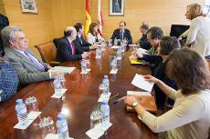 Ignacio Diego renueva con CERMI Cantabria el "compromiso firme" del Gobierno con la atención a la discapacidad