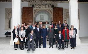 La Presidenta Cospedal recibe a la Comisión de Políticas de Discapacidad
