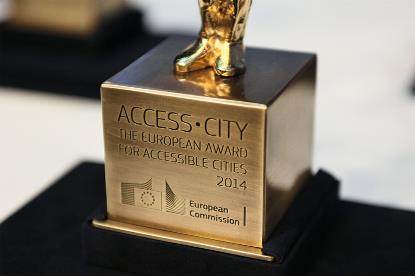 Detalle del galardón otorgado el año pasado en el premio ‘Capital Europea de la Accesibilidad’