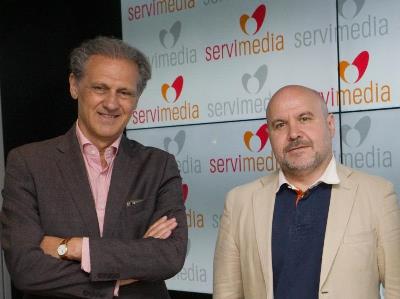 Luis Cayo Pérez Bueno, presidente del CERMI, junto a José Manuel González Huesa, director cermi.es semanal y director general de Servimedia