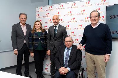 Foto de familia de los participantes en la mesa cermi 'Lo que la discapacidad puede hacer de bueno por la sociedad'