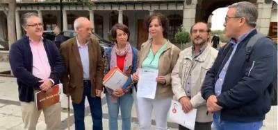 Representantes de CERMI Castilla-La Mancha, FACUA CLM, la Confederación de asociaciones vecinales y consumidores de la región (CAVE), la sección de Industria de CCOO y la Federación de Industria Const