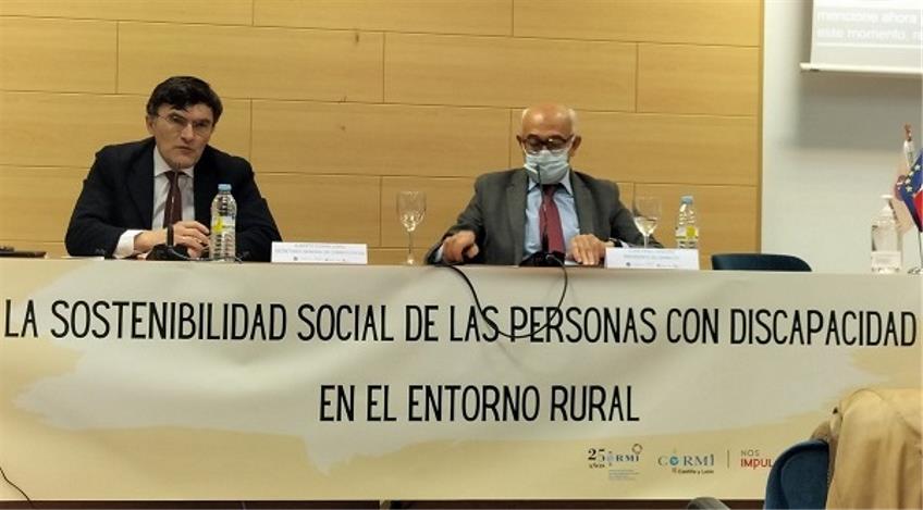 El secretario General del CERMI Estatal, Alberto Durán López, en la clausura del XVI Congreso de CERMIS Autonómicos