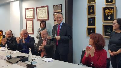 Acto de entrega del reconocimiento ‘Amigo de las personas con discapacidad’ a Fernando Lamata Cotanda, médico y político