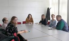 Los representantes del Gobierno regional y del CERMI Asturias, durante la reunión.