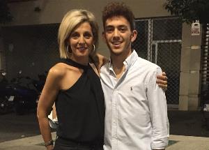 Eva Pérez Bech, vicepresidenta de Cocemfe, con su hijo Fernando