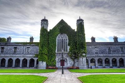 Entrada emblemática de la National University of Ireland