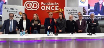 Foto de familia de la Asamblea General Extraordinaria de la Plataforma del Tercer Sector