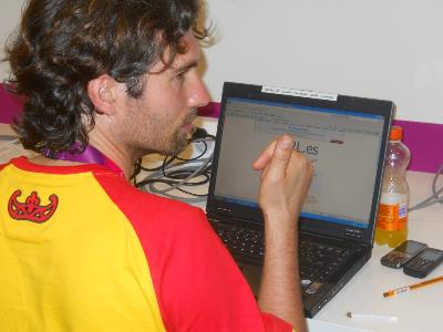 Mario, escribiendo una crónica en los Juegos.